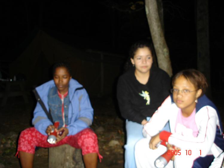 Lilian, Ingird and Jenny at the fire