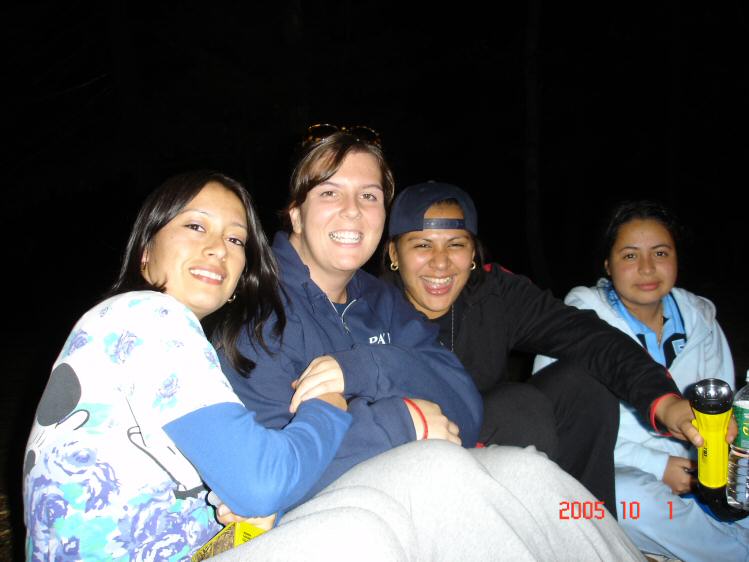 Ana, Kelly, Guadalupe and Kenia at the fire